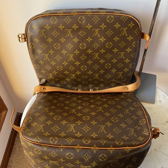 💯 % Authentic Louis Vuitton Saumur 35 Shoulder bag XLarge Firm. - Picture 6 of 17